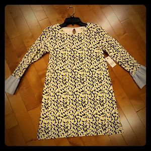 Crown and ivy size of large lemon dress long sleev